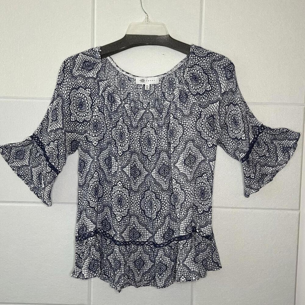 Fever Women’s Top XL Extra Large Peasant Style Crochet Trim Scoop Blue White